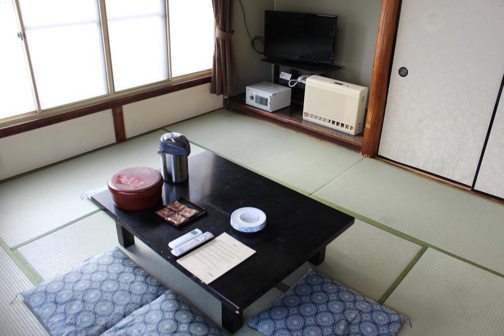 פוג'יסאווה Kinokuniya Ryokan מראה חיצוני תמונה