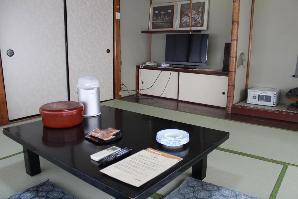 פוג'יסאווה Kinokuniya Ryokan מראה חיצוני תמונה