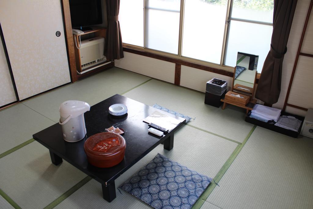 פוג'יסאווה Kinokuniya Ryokan מראה חיצוני תמונה