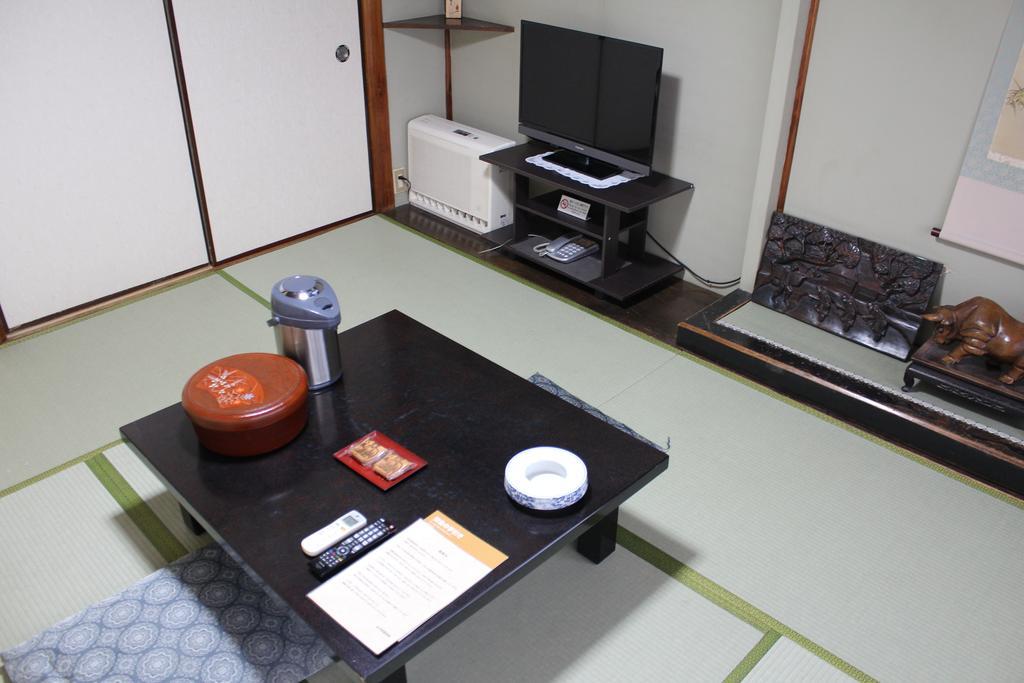 פוג'יסאווה Kinokuniya Ryokan מראה חיצוני תמונה